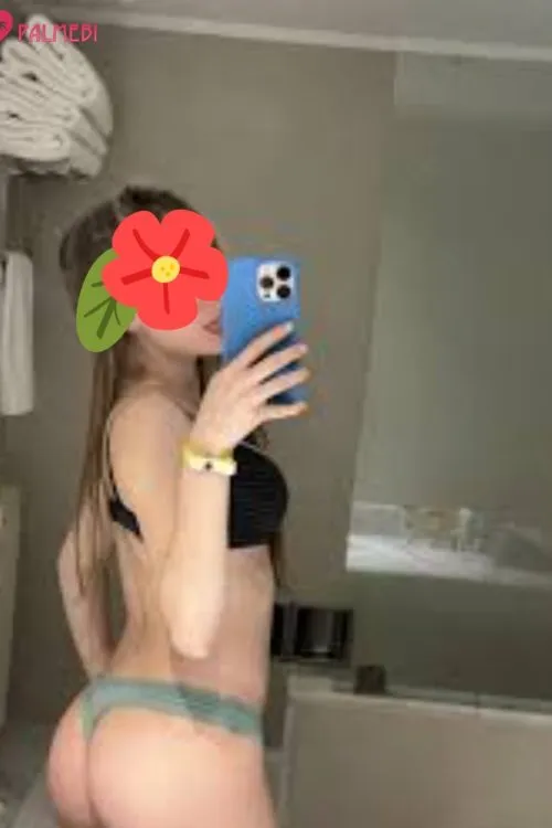 Nia foti