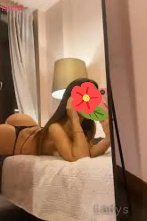 Nia foti